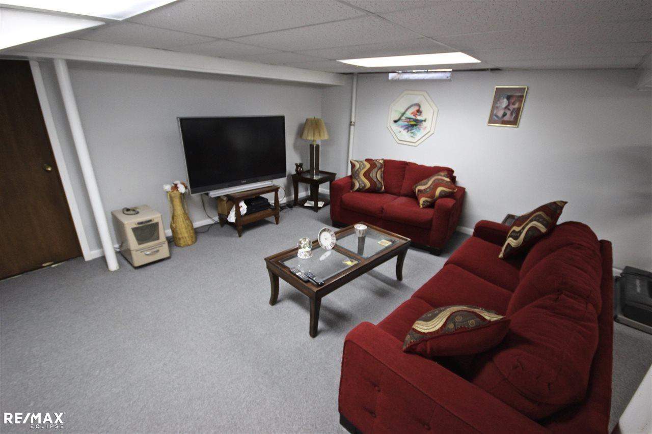 30053 Hayes Road Warren, MI 48088 - Photo 19 of 32 31289722-18.JPG