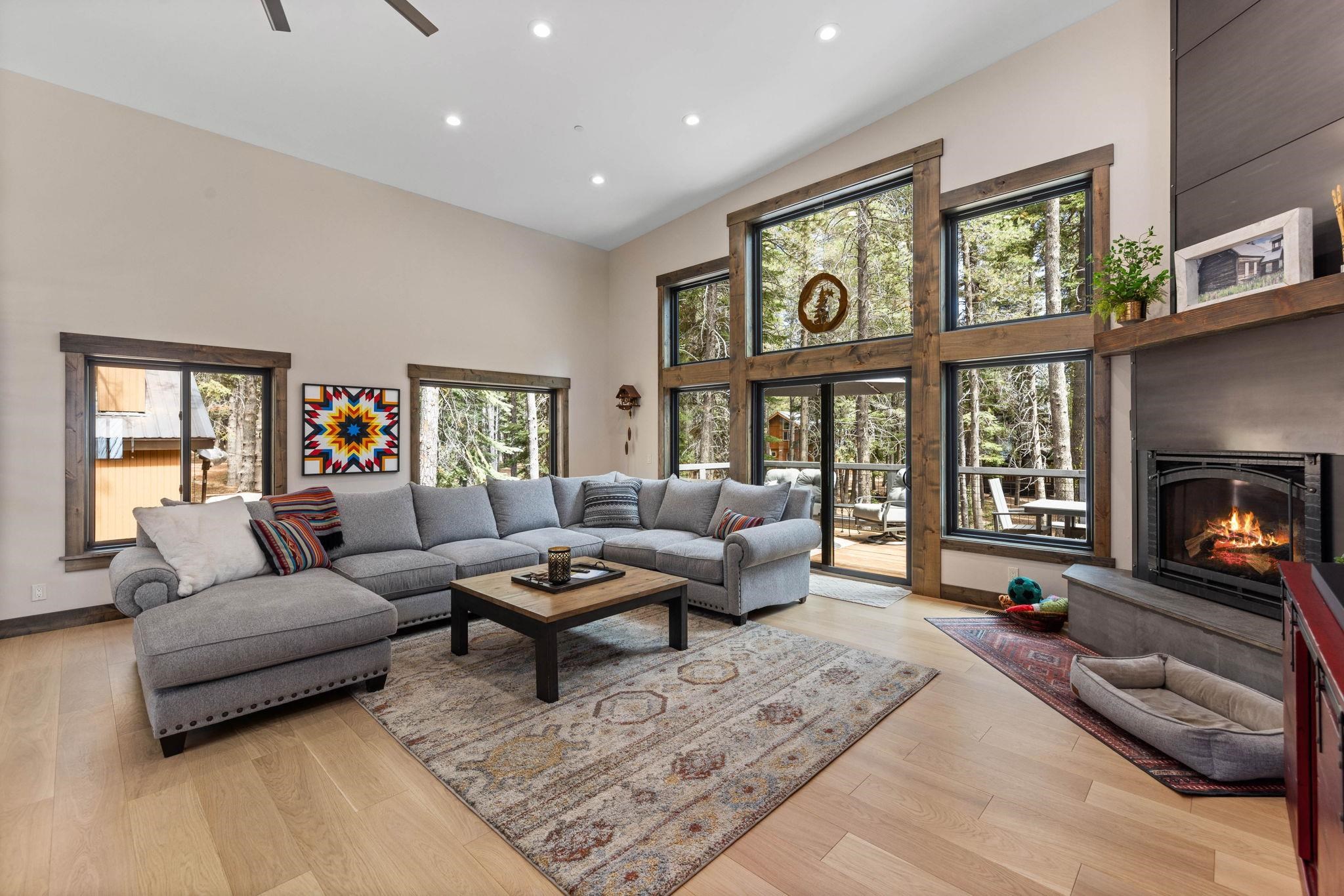 11795 Chalet Road Truckee, CA 96161 - Photo 2 of 28 Gallery Image 2