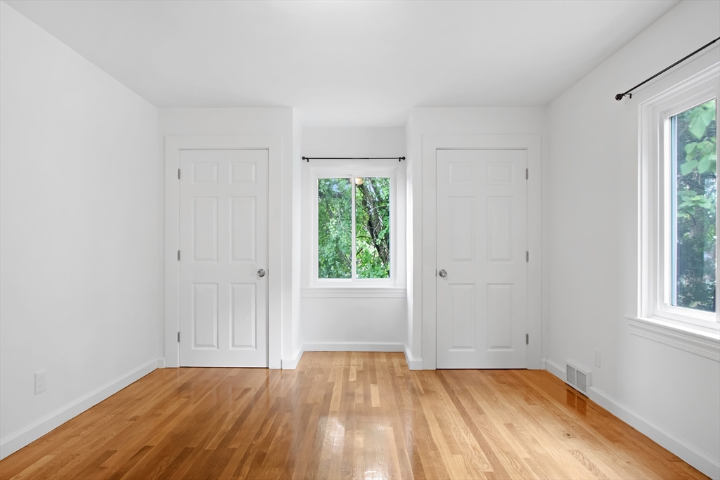 2 Rhode Island Road Lakeville, MA 02347 - Photo 11 of 27