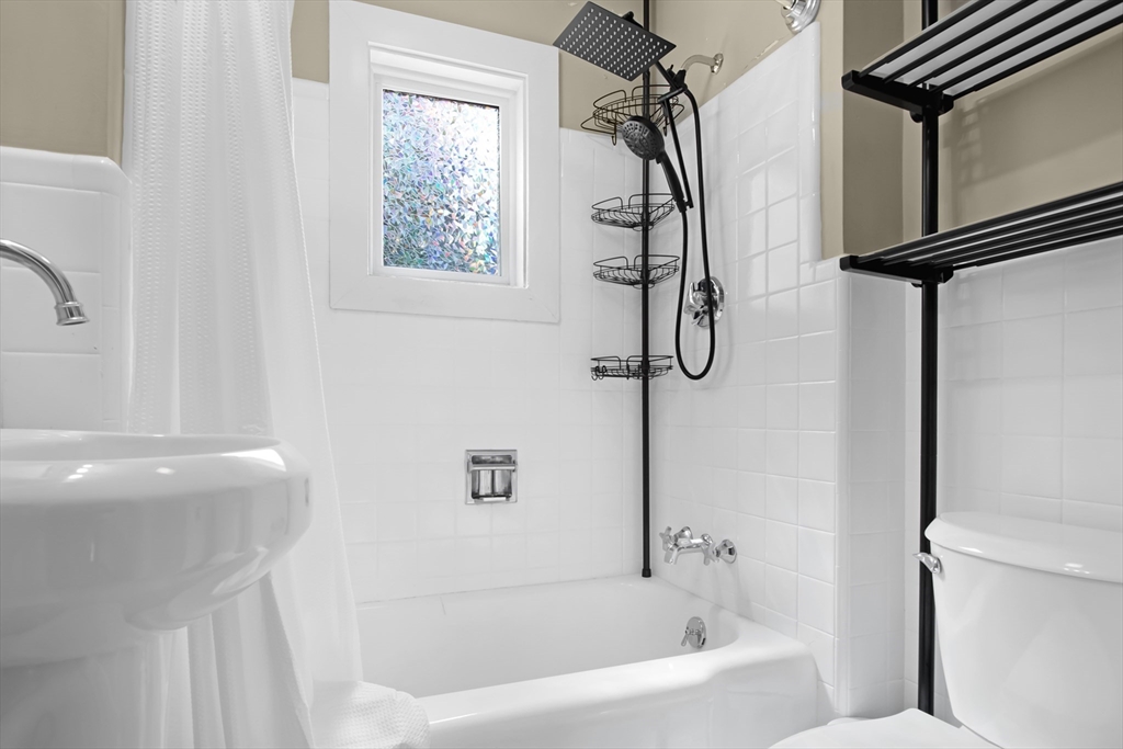 2 Rhode Island Road Lakeville, MA 02347 - Photo 14 of 27