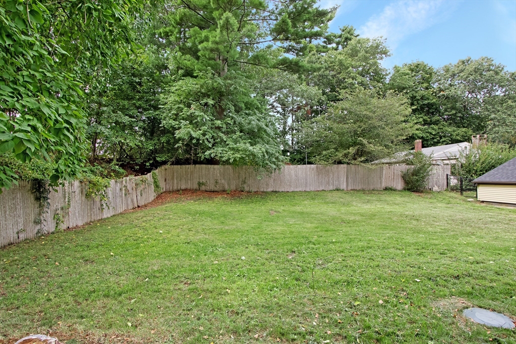 2 Rhode Island Road Lakeville, MA 02347 - Photo 17 of 27