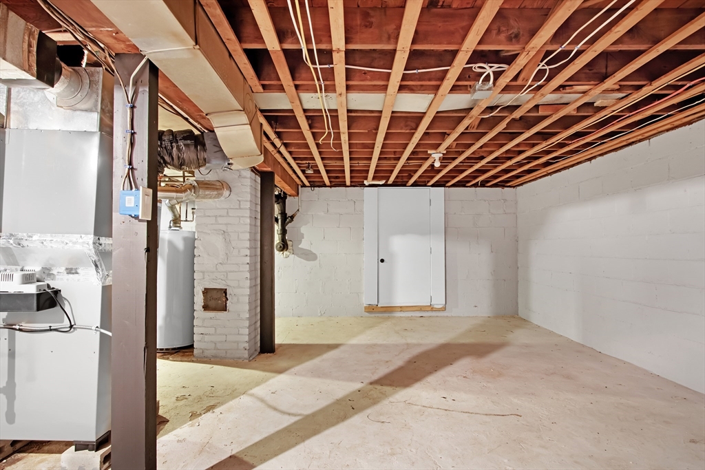 2 Rhode Island Road Lakeville, MA 02347 - Photo 19 of 27