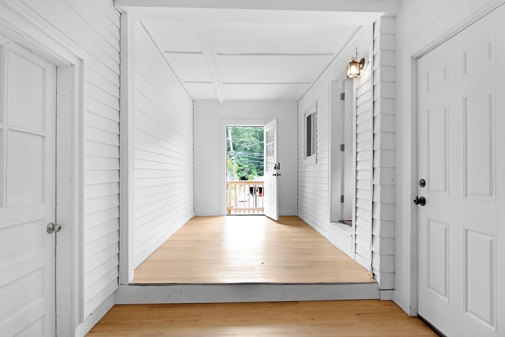 2 Rhode Island Road Lakeville, MA 02347 - Photo 4 of 27