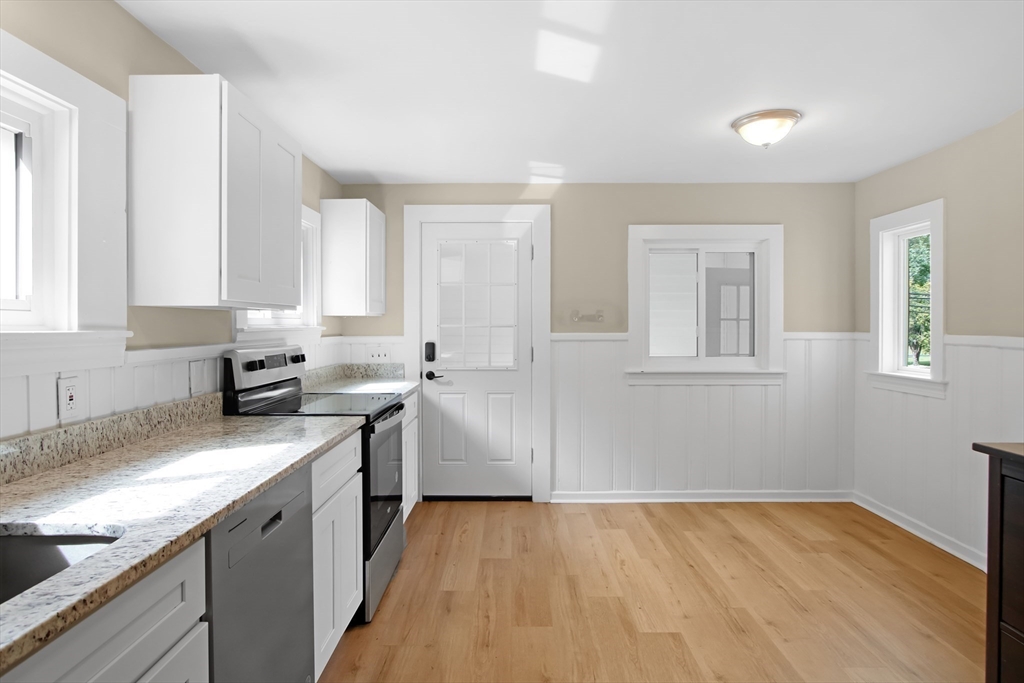 2 Rhode Island Road Lakeville, MA 02347 - Photo 6 of 27