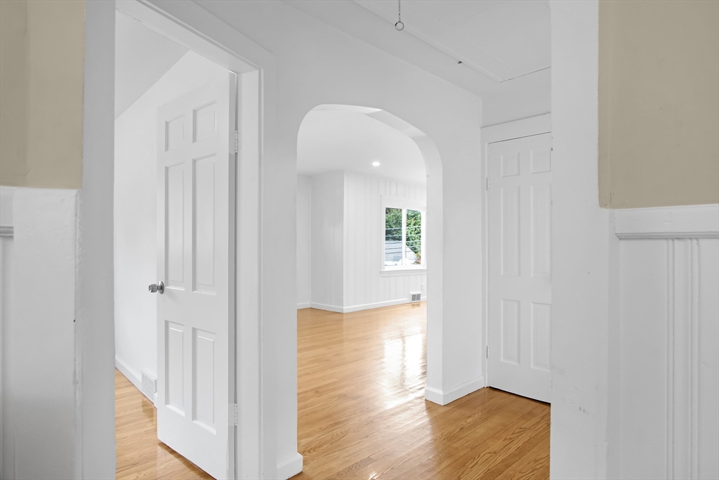 2 Rhode Island Road Lakeville, MA 02347 - Photo 7 of 27