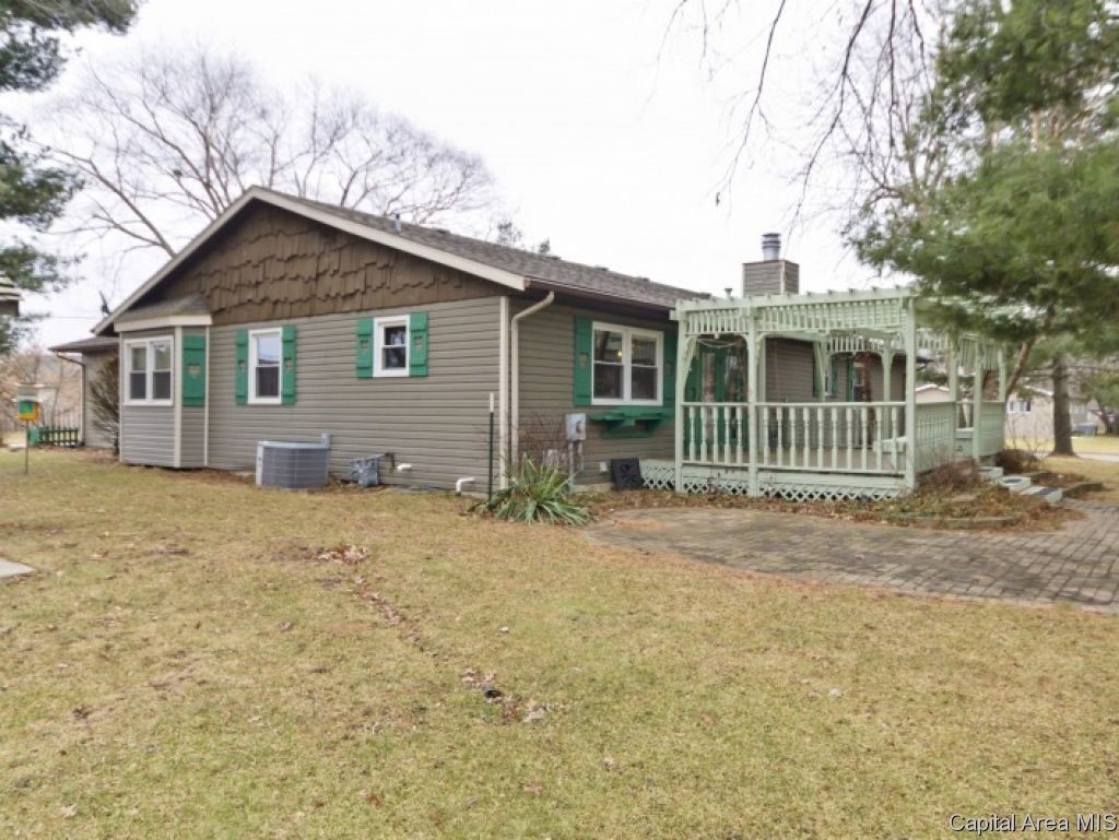 523 North Oak Hill Road Rochester, IL 62563 - Photo 3 of 13