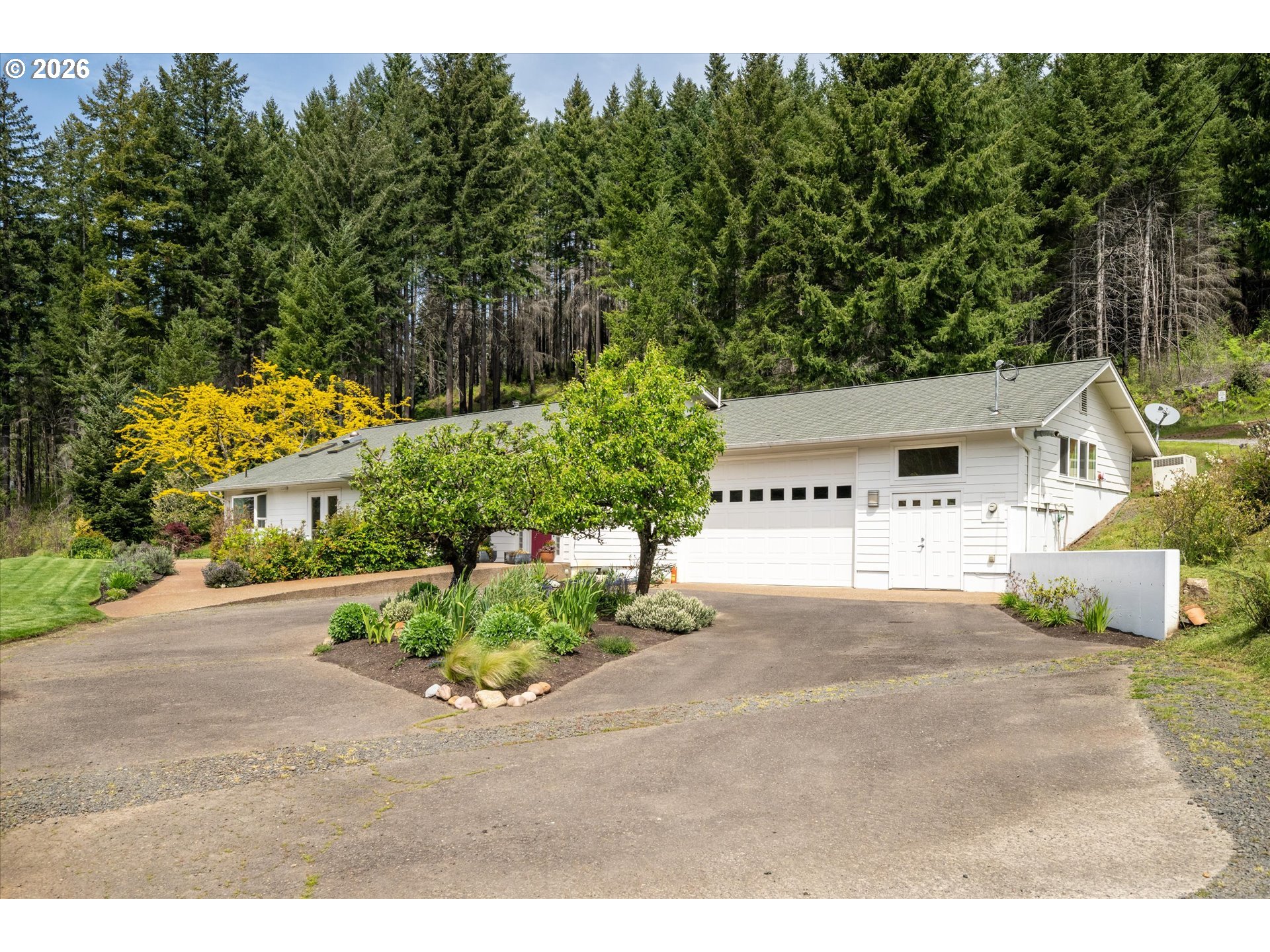 45947 North Gate Creek Road Vida, OR 97488 - Photo 24 of 48
