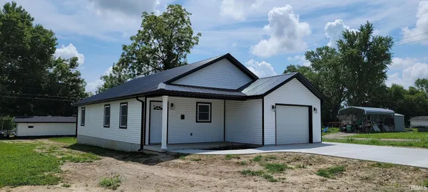 $159,900 | 725 Indiana Street, Bicknell, IN 47512