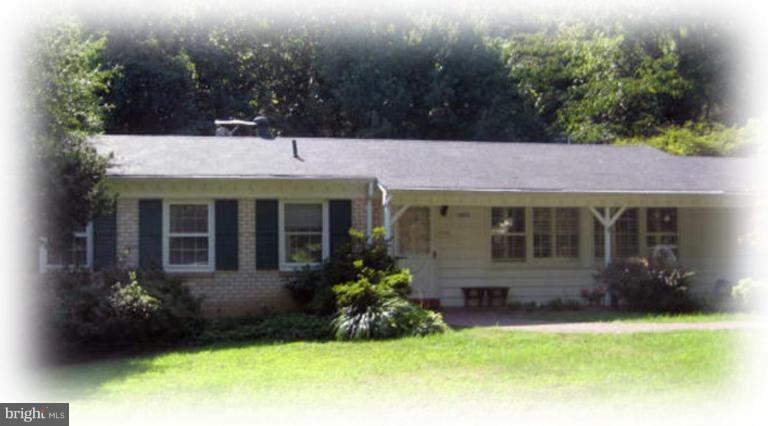 10818 Hunt Club Road Reston, VA 20190 - Photo 1 of 21 Exterior (Main)