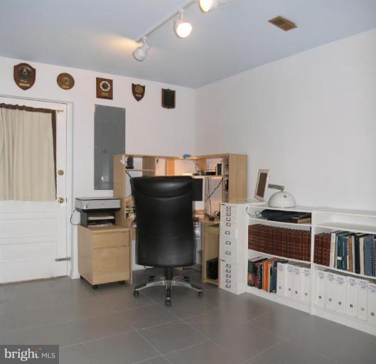 10818 Hunt Club Road Reston, VA 20190 - Photo 11 of 21 Other #1