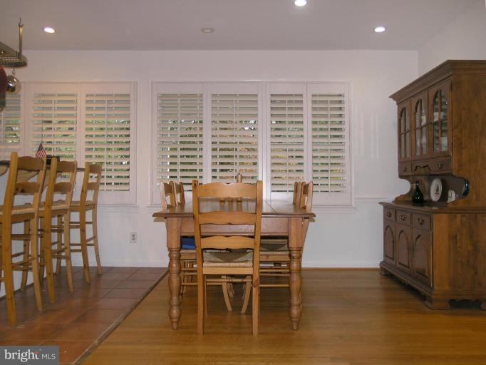 10818 Hunt Club Road Reston, VA 20190 - Photo 19 of 21 Dining Area