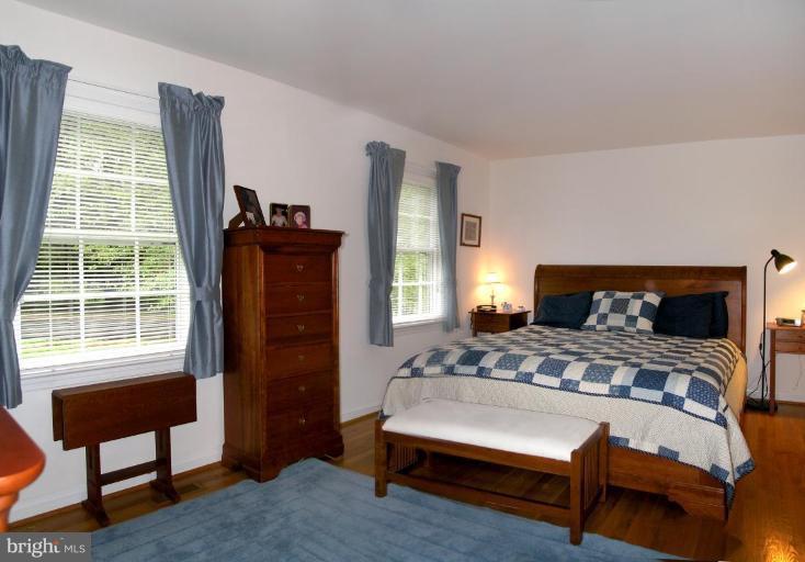 10818 Hunt Club Road Reston, VA 20190 - Photo 7 of 21 Master Bedroom
