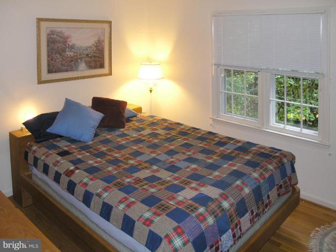 10818 Hunt Club Road Reston, VA 20190 - Photo 8 of 21 Bedroom #2