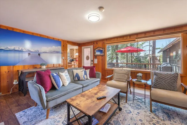 $1,168,000 | 5999 North Lake Boulevard, Carnelian Bay, CA 96140
