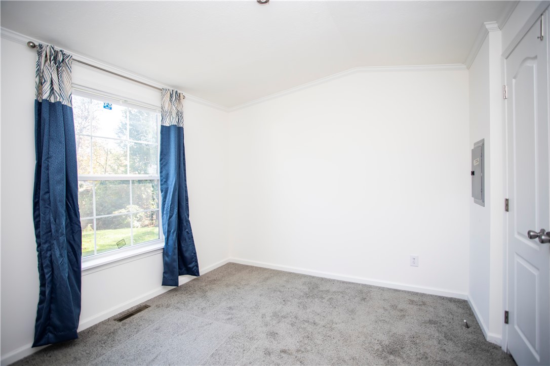 36 Toadstool Knolls Charlestown, RI 02813 - Photo 5 of 27