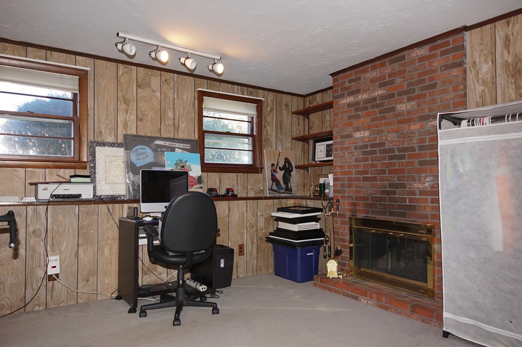 89 Valentine Road Northborough, MA 01532 - Photo 14 of 22 Gallery Image 14
