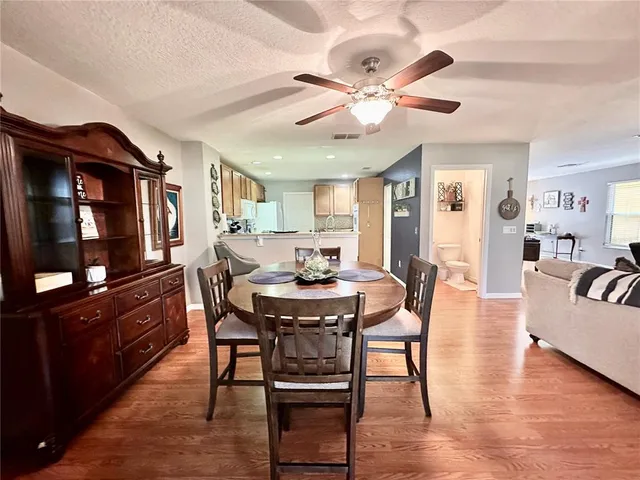 $300,000 | 12406 Northeast 50th View, Oxford, FL 34484