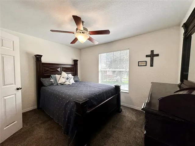 $300,000 | 12406 Northeast 50th View, Oxford, FL 34484