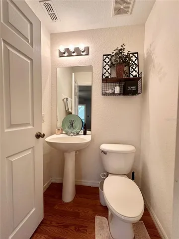 $300,000 | 12406 Northeast 50th View, Oxford, FL 34484