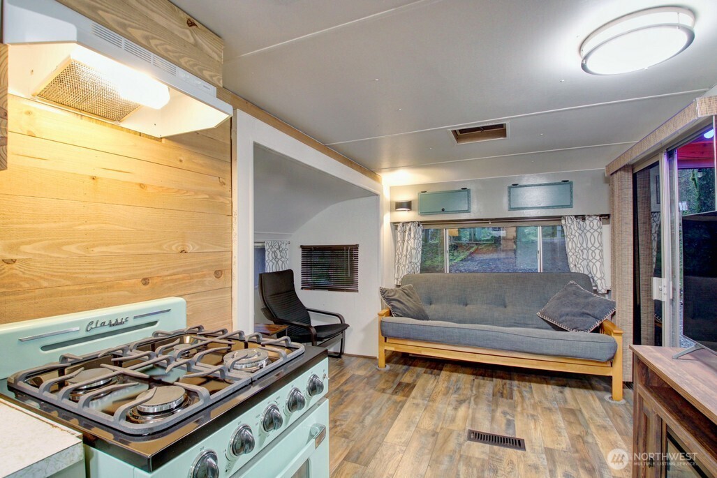 78 Goldrush Road Deming, WA 98244 - Photo 13 of 39