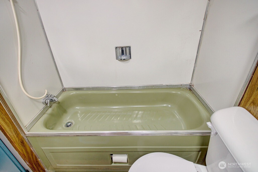 78 Goldrush Road Deming, WA 98244 - Photo 18 of 39