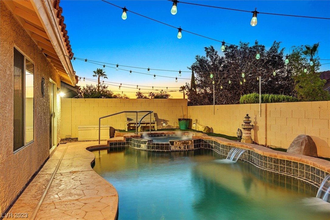 846 Coastal Beach Road Henderson, NV 89002 - Photo 6 of 30 Gallery Image 6