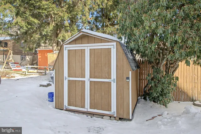 $124,900 | 169 Weston Place, Shenandoah, PA 17976