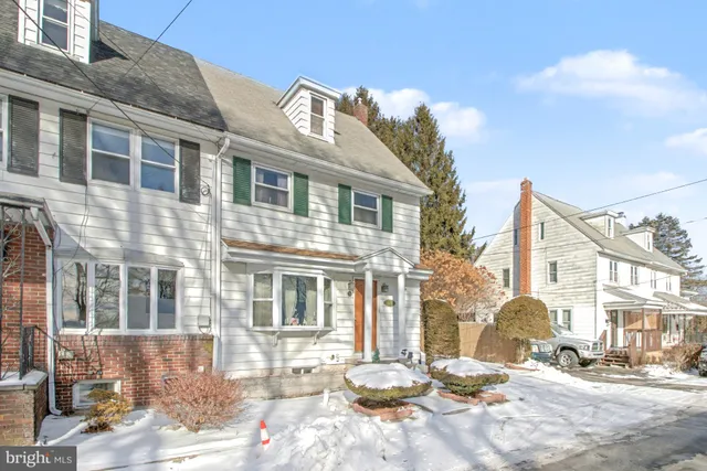 $124,900 | 169 Weston Place, Shenandoah, PA 17976