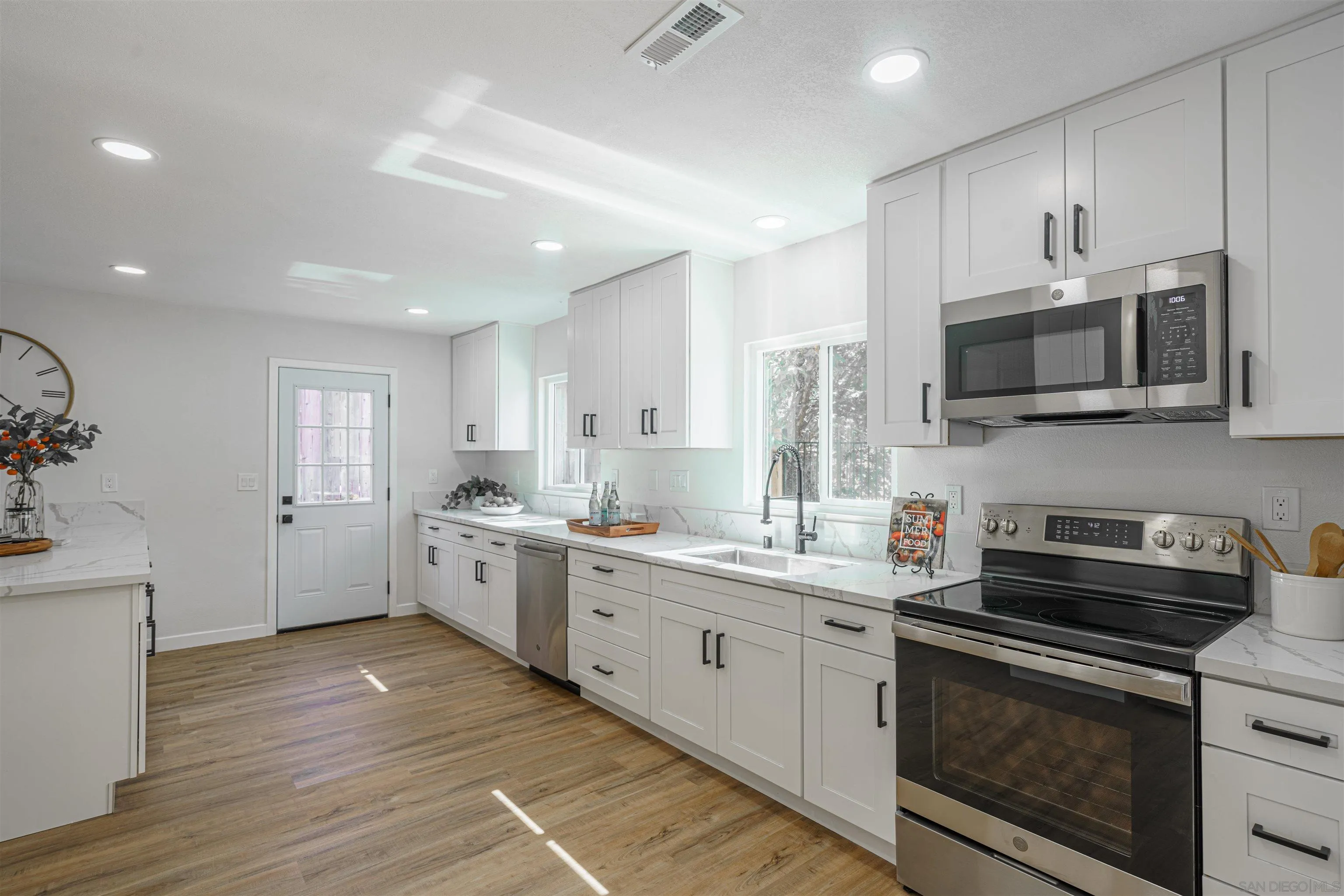 14695 Carmel Ridge Road San Diego, CA 92128 - Photo 2 of 17