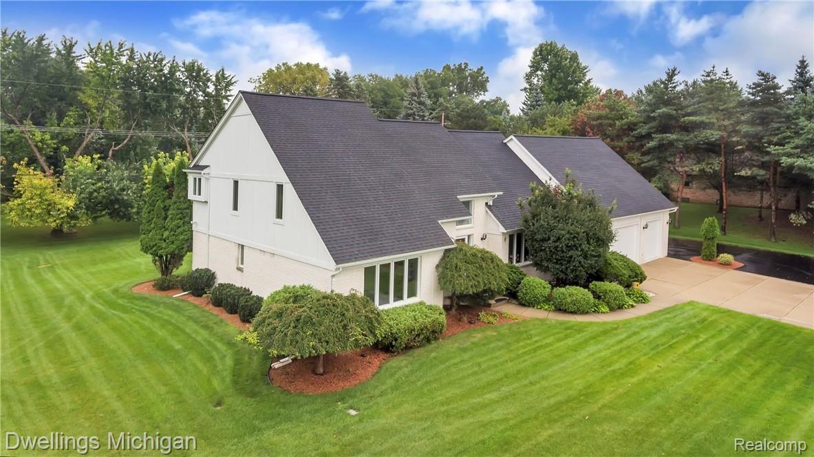1037 South Adams Road Rochester, MI 48309 - Photo 60 of 67 1037-S-Adams-Rochester-Hills-48309-windowstill-60.jpg