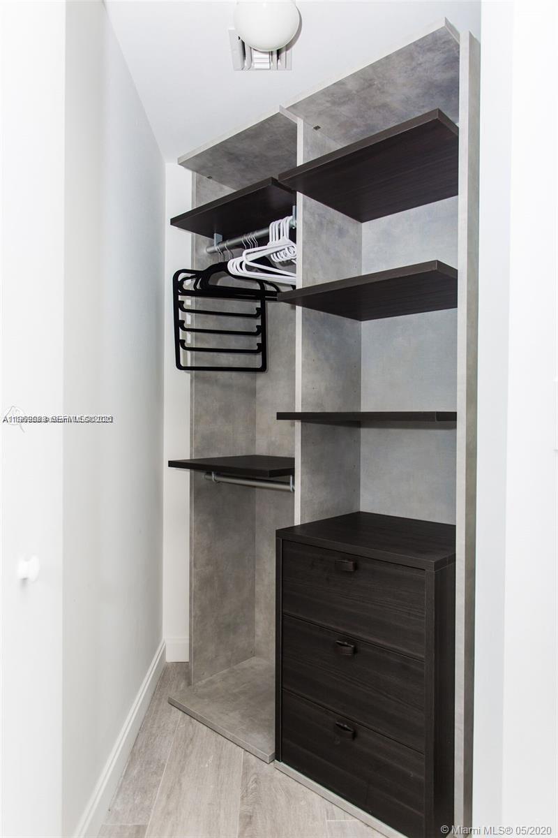 55 Southwest 9th Street, Unit 2903 Miami, FL 33130 - Photo 12 of 32