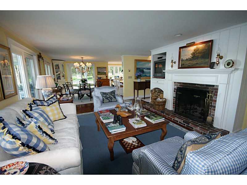 181 Farnham Point Road East Boothbay, ME 04544 - Photo 15 of 25 Living Room.