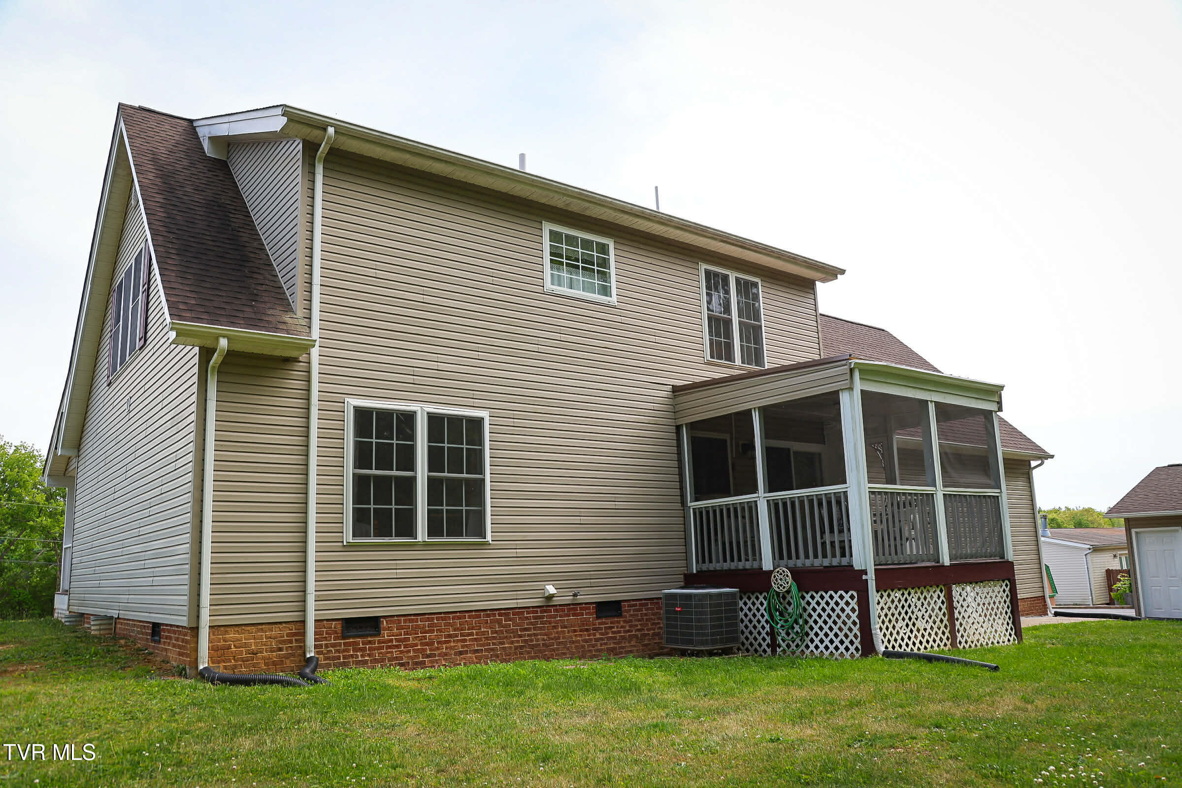 30221 Old Saltworks Road Meadowview, VA 24361 - Photo 8 of 45 Messenger_creation_56DF3505-B89E-47BE-9F