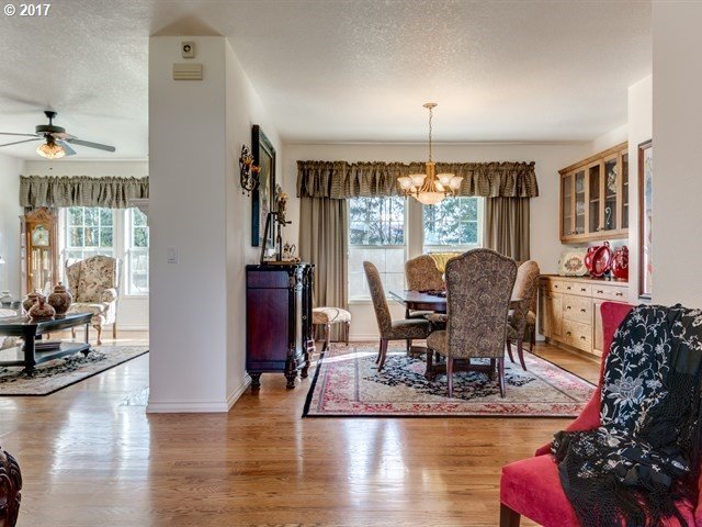 6107 Northwest 202nd Circle Ridgefield, WA 98642 - Photo 9 of 32 Gallery Image 9