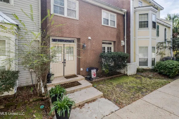 $120,000 | 928 Courthouse Road, Unit 8, Gulfport, MS 39507