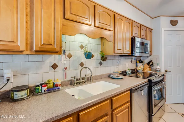 $120,000 | 928 Courthouse Road, Unit 8, Gulfport, MS 39507