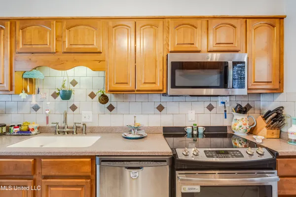 $120,000 | 928 Courthouse Road, Unit 8, Gulfport, MS 39507