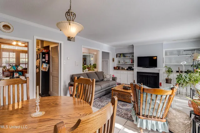 $128,900 | 928 Courthouse Road, Unit 8, Gulfport, MS 39507