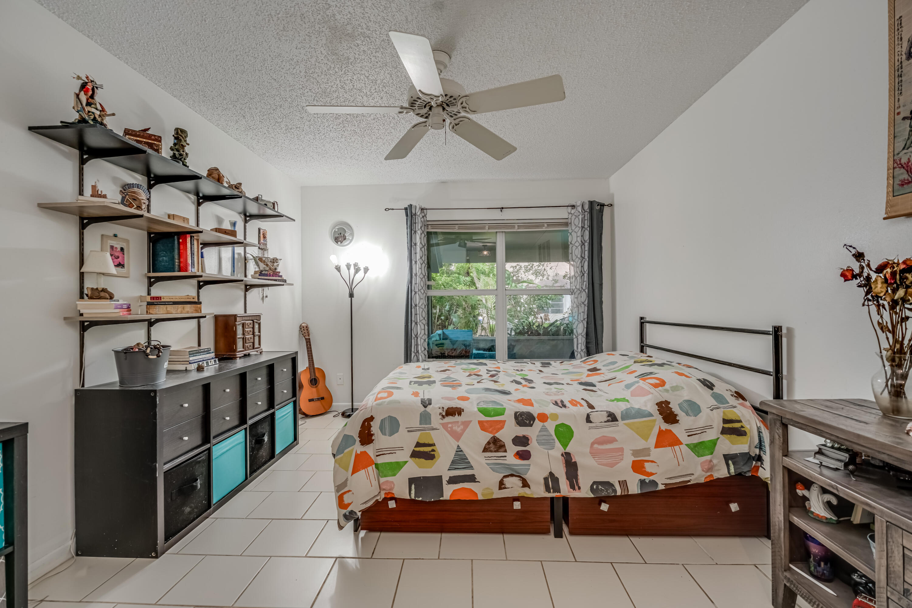 188 Pinewood Court Jupiter, FL 33458 - Photo 14 of 28 188 Pinewood Court_Jupiter Village-19