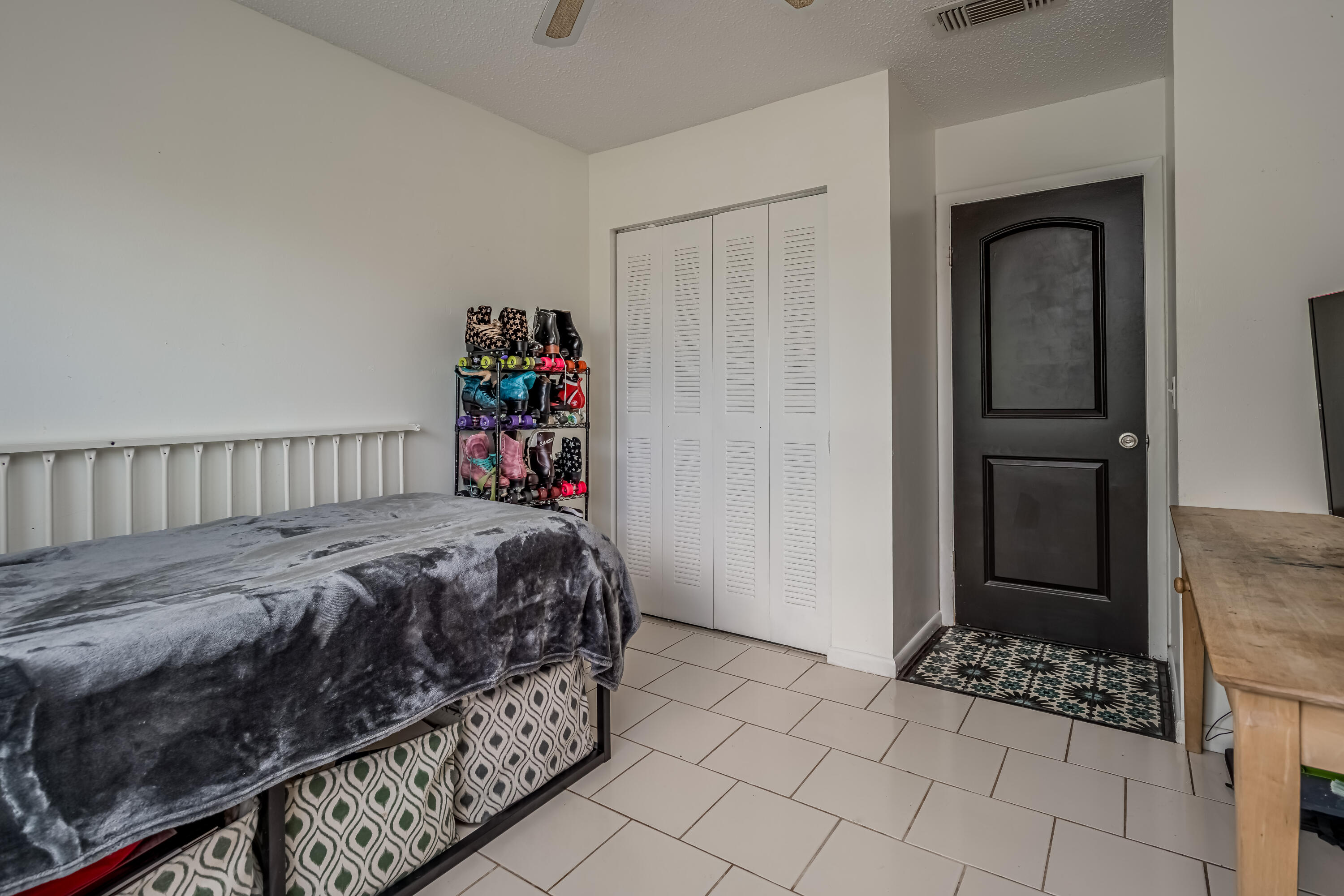 188 Pinewood Court Jupiter, FL 33458 - Photo 18 of 28 188 Pinewood Court_Jupiter Village-24