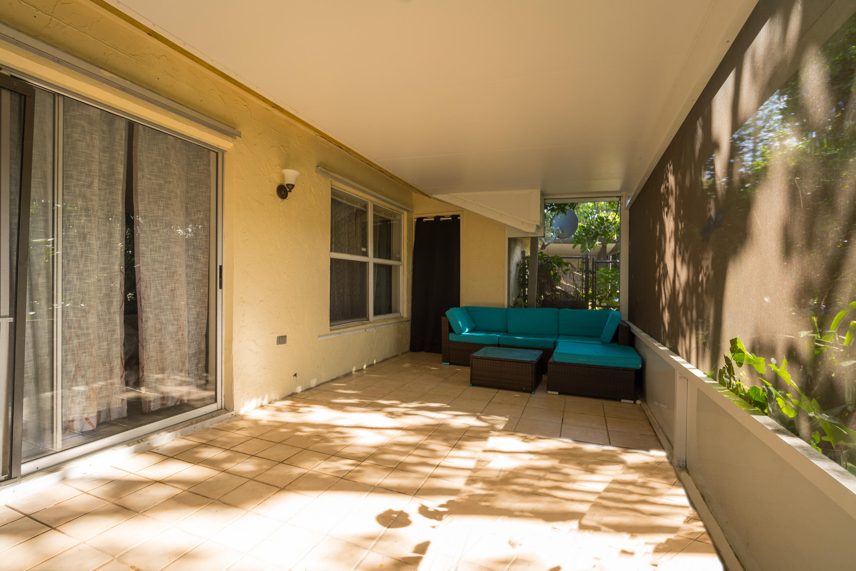 188 Pinewood Court Jupiter, FL 33458 - Photo 19 of 28 188 Pinewood Court_Jupiter Village-25