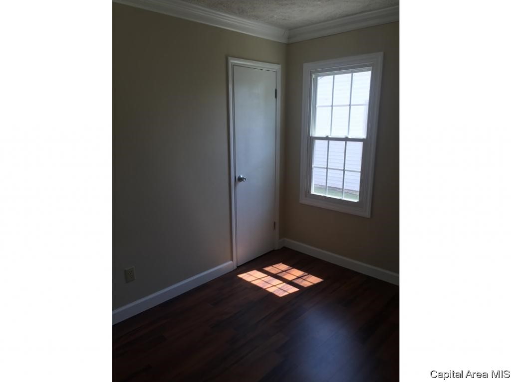 313 Farley Street Springfield, IL 62703 - Photo 7 of 11