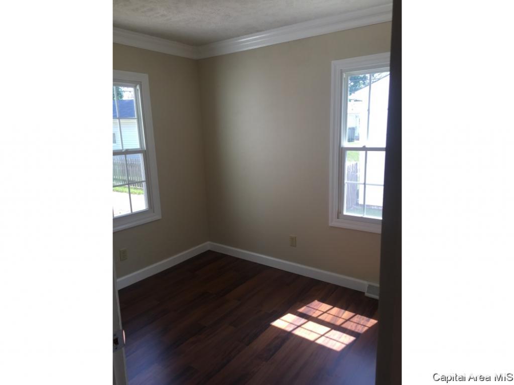 313 Farley Street Springfield, IL 62703 - Photo 8 of 11