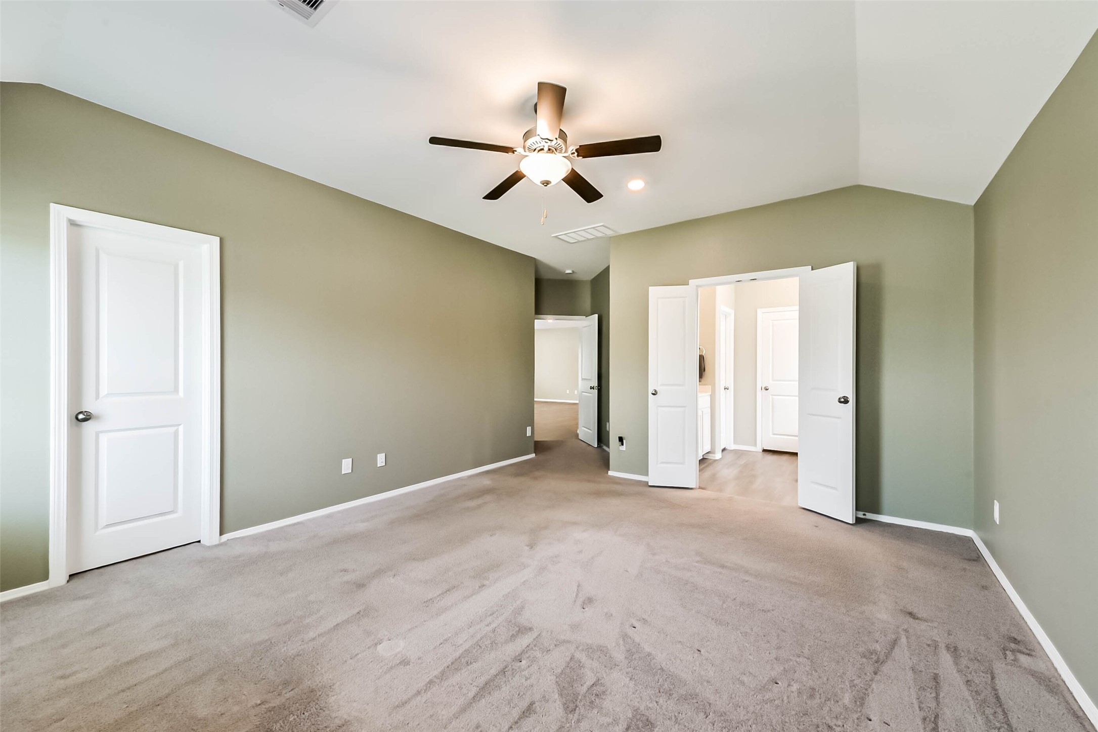 9422 Vicksburg Road Baytown, TX 77521 - Photo 16 of 33 Gallery Image 16
