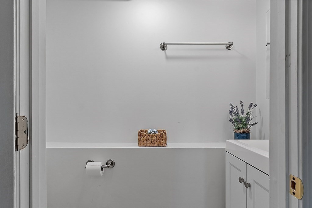 18 Cedarwood Road Billerica, MA 01821 - Photo 36 of 42 Gallery Image 36