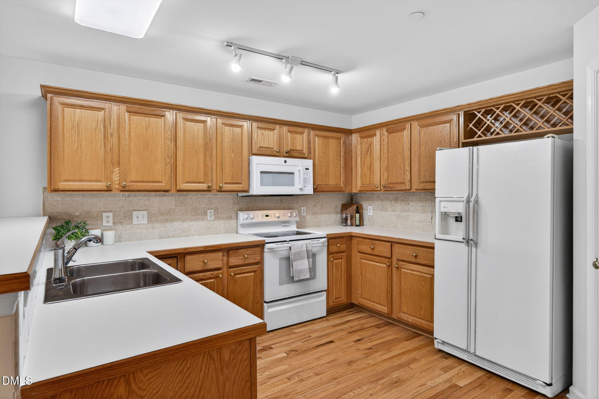 334 Springfork Drive Cary, NC 27513 - Photo 7 of 42 Gallery Image 7