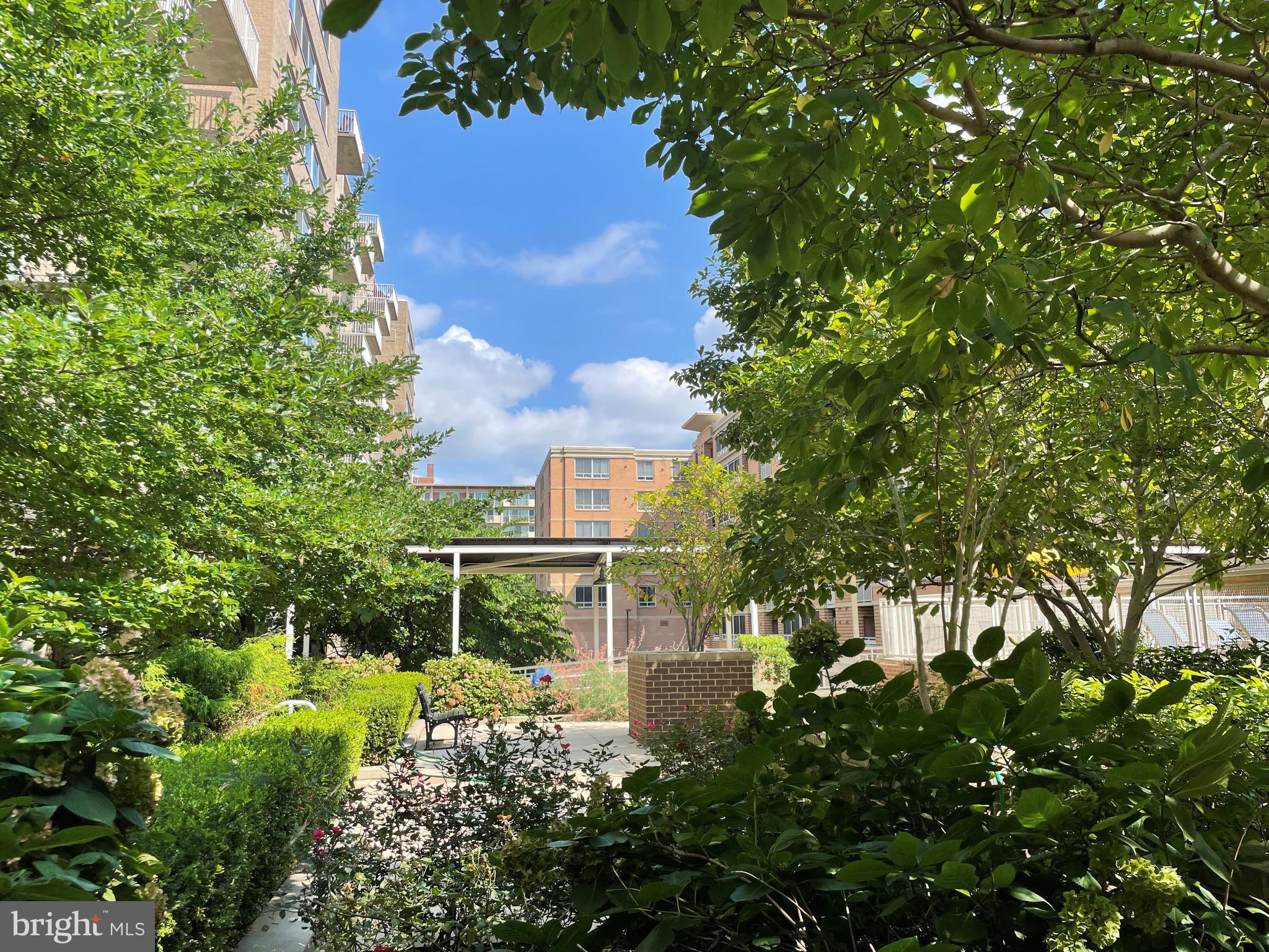355 I Street Southwest, Unit 410 Washington, DC 20024 - Photo 16 of 20 Community Outdoor Area