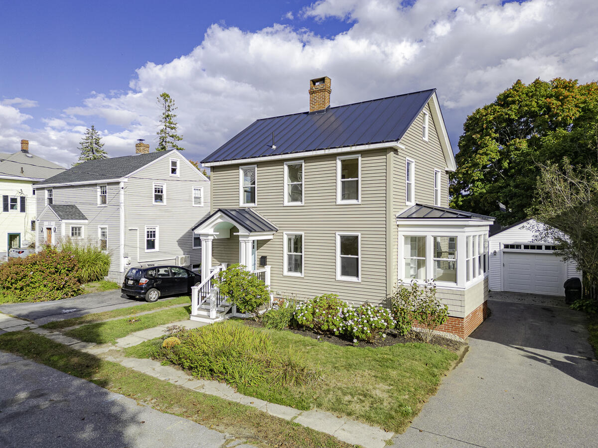 24 Strathmore Road South Portland, ME 04106 - Photo 9 of 55 24 Strathmore-15 3