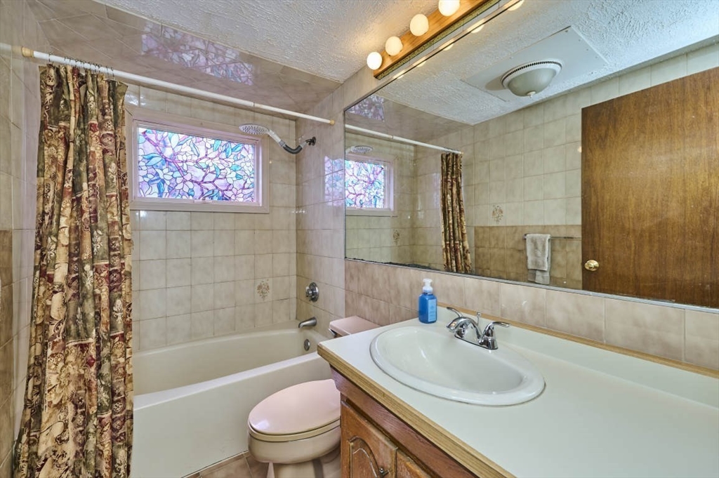 12 Shore Road Waltham, MA 02451 - Photo 14 of 22 Gallery Image 14