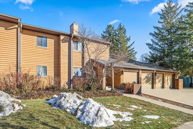 $220,000 | 950 Jefferson Avenue, Unit B, Elgin, IL 60120